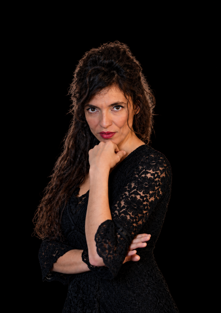 Erika Pagan sfondo nero